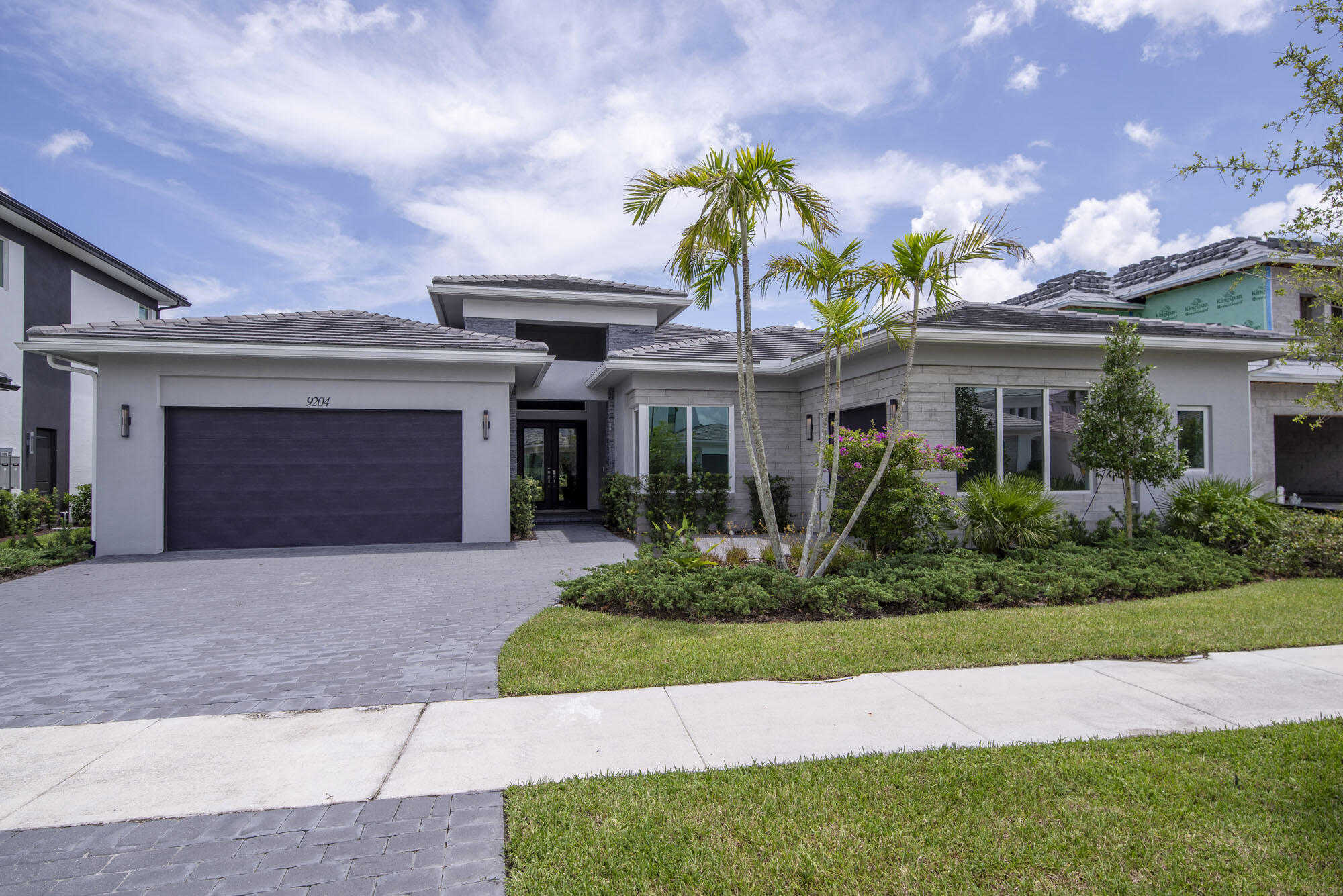 photo 1: 9204 Coral Isles Circle, Palm Beach Gardens FL 33412