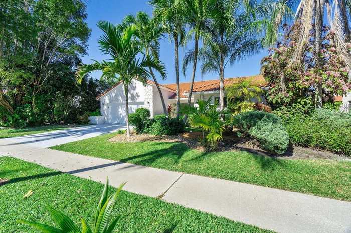 photo 2: 561 15th Street, Boca Raton FL 33432