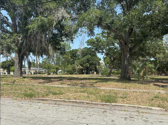 photo 1: 719 Georgia Avenue, Fort Pierce FL 34950