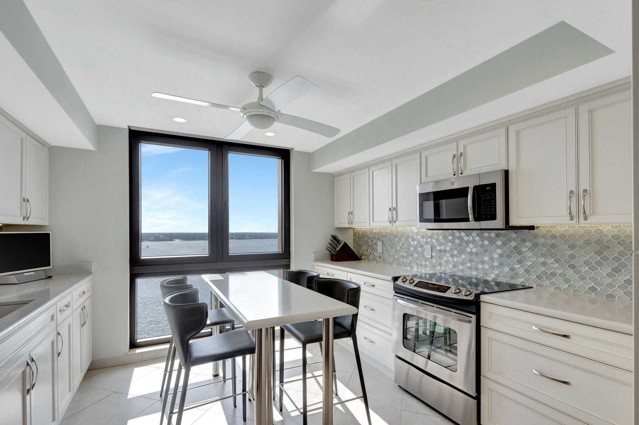 photo 2: 5380 Ocean Drive Unit 18 G, Singer Island FL 33404