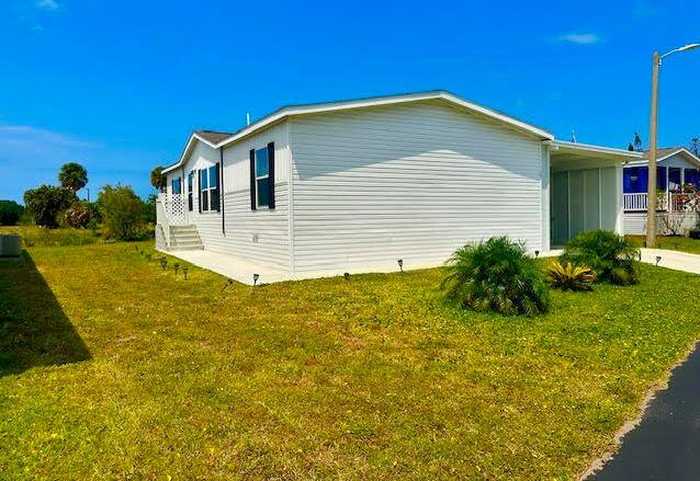 photo 2: 347 Mockingbird Avenue, Fort Pierce FL 34982