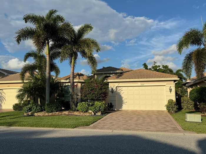 photo 2: 10840 Thomas Lake Mnr Manor, Boynton Beach FL 33473