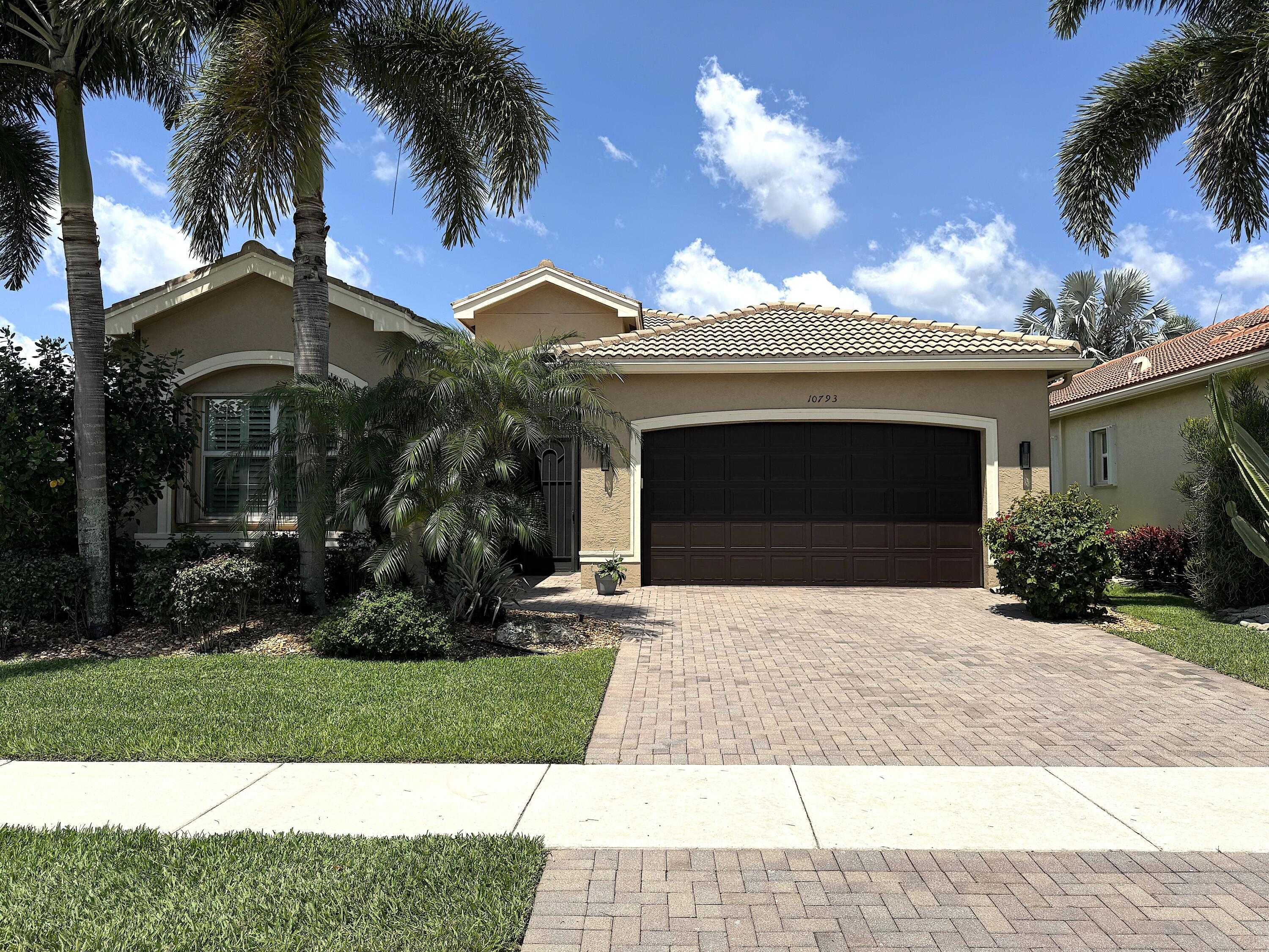 photo 1: 10793 Thomas Lake Mnr Manor, Boynton Beach FL 33473