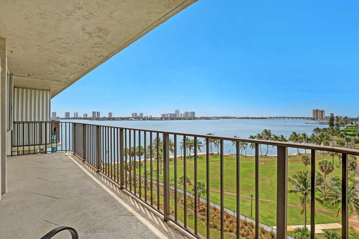 photo 2: 801 Lake Shore Drive Unit 814, Lake Park FL 33403