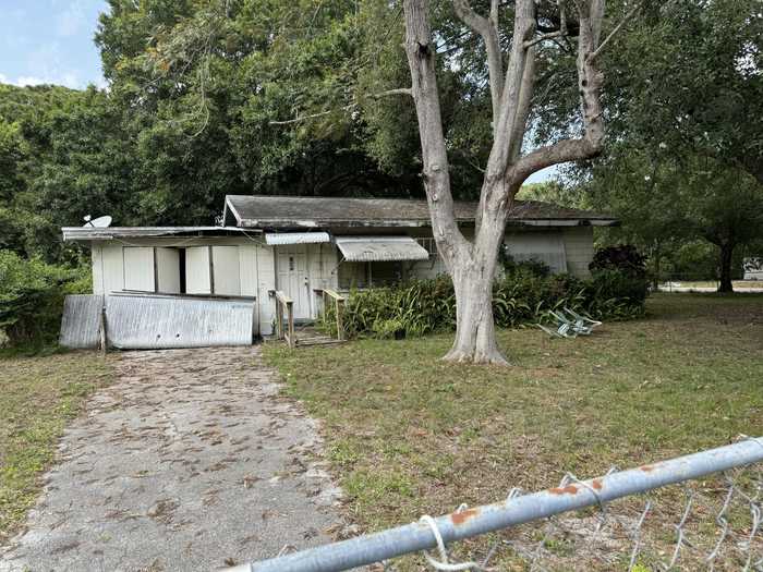 photo 1: 2604 Ohio Avenue, Fort Pierce FL 34947