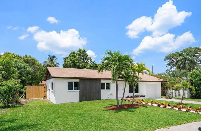 photo 2: 1774 16th Avenue, Lake Worth Beach FL 33460