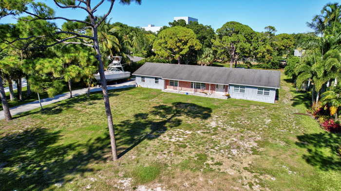 photo 1: 11144 Monet Woods Road, Palm Beach Gardens FL 33410