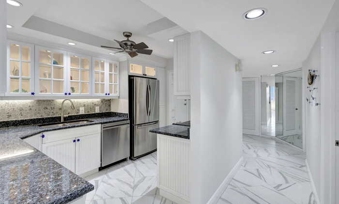 photo 2: 5420 Ocean Drive Unit 1401, Singer Island FL 33404