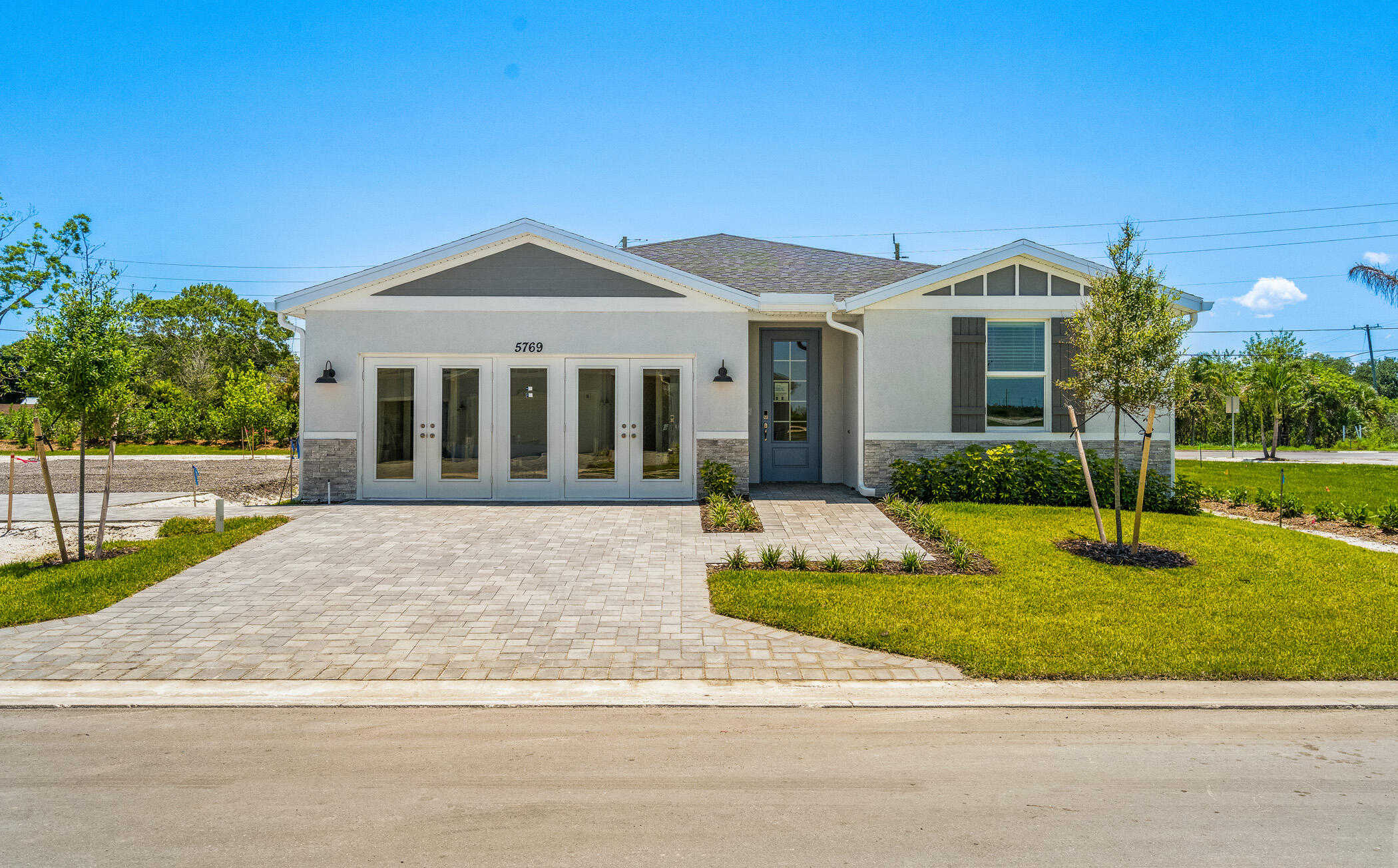 photo 3: 5717 Hampton Park Circle, Vero Beach FL 32966