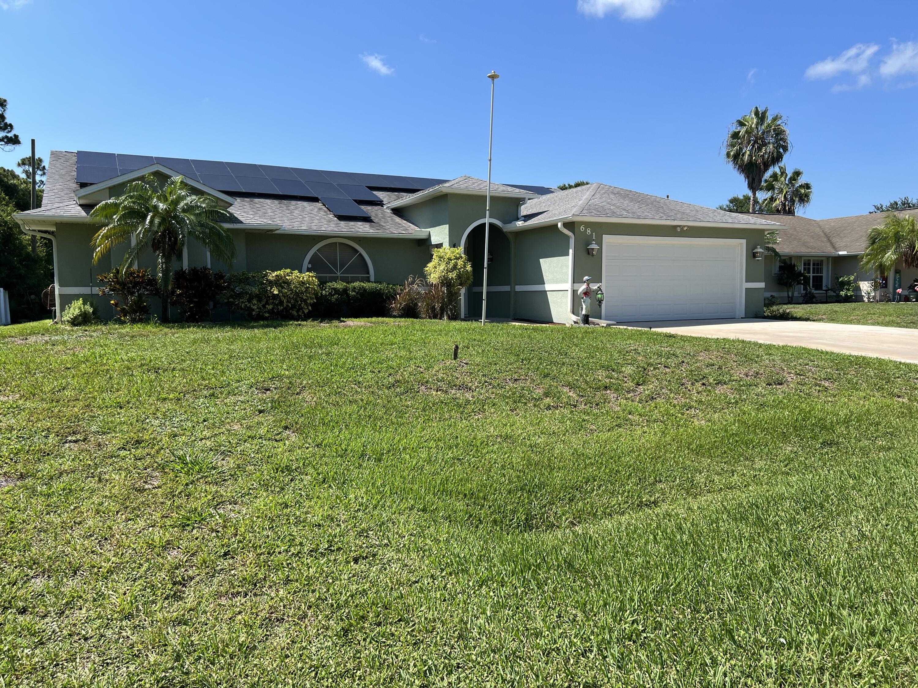 photo 1: 681 Breakwater Terrace, Sebastian FL 32958