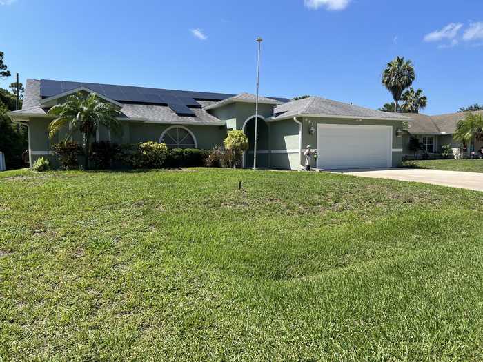 photo 1: 681 Breakwater Terrace, Sebastian FL 32958