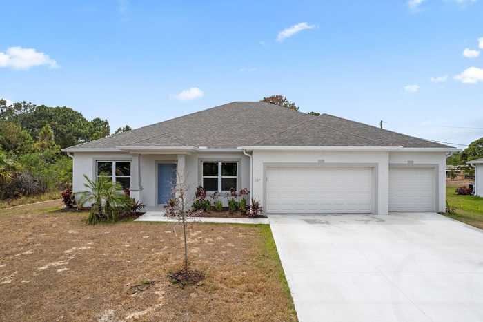 photo 2: 157 Spring Valley Avenue, Sebastian FL 32958