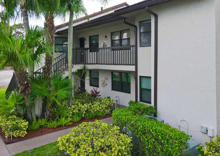 photo 2: 7578 Tahiti Lane Unit 202, Lake Worth FL 33467