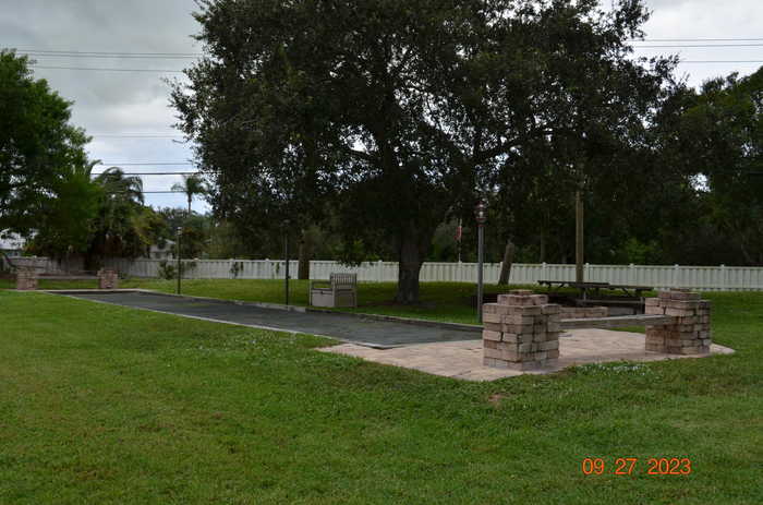 photo 2: 1198 Breezy Way Unit 7a, Sebastian FL 32958