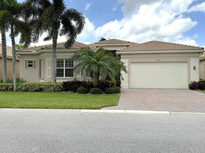 photo 1: 9809 Halston Manor, Boynton Beach FL 33473