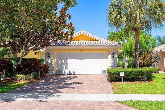 photo 2: 5019 Magnolia Bay Circle, Palm Beach Gardens FL 33418