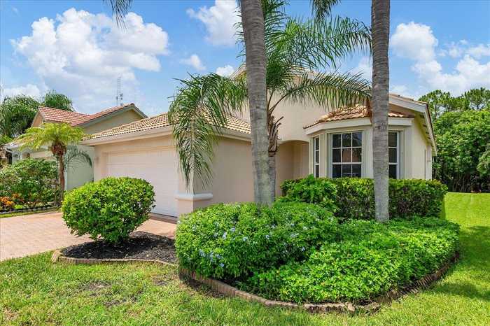 photo 1: 820 Munjack Circle, Port Saint Lucie FL 34986