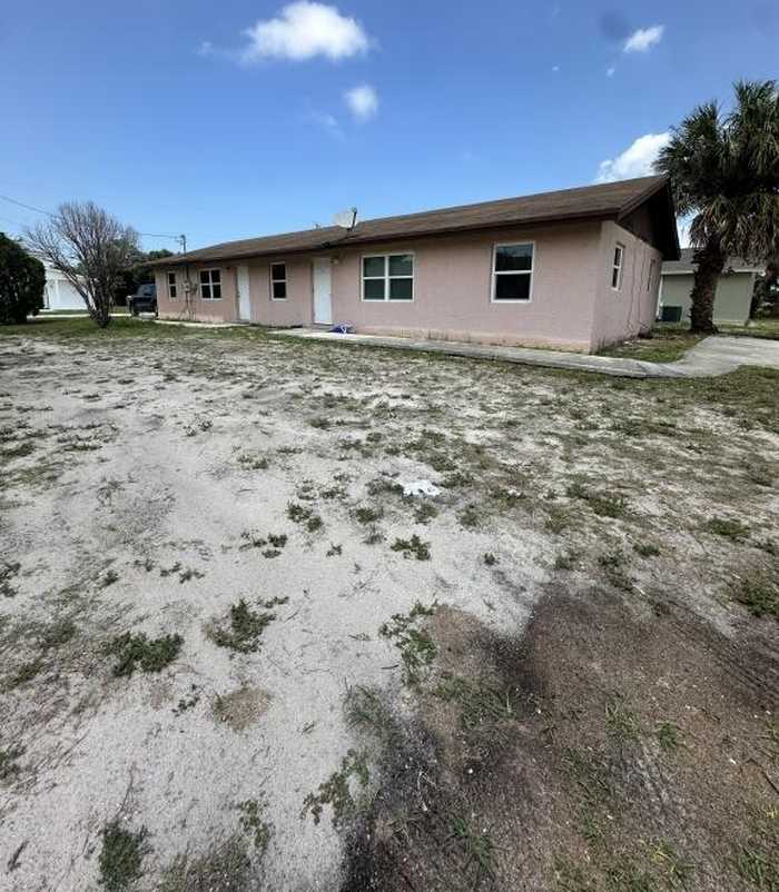 photo 1: 1207 Avenue K, Fort Pierce FL 34950