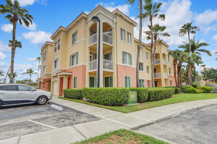 photo 2: 11037 Legacy Boulevard Unit 104, Palm Beach Gardens FL 33410