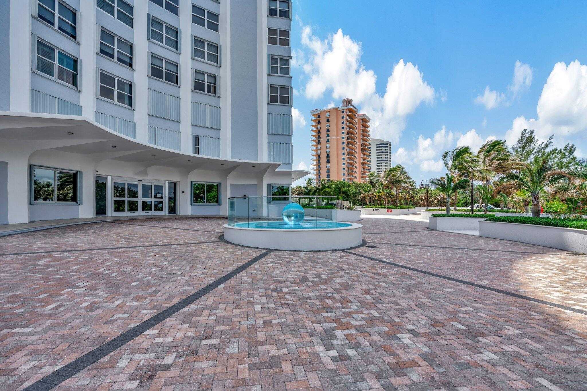 photo 3: 5200 Ocean Drive Unit 101, Riviera Beach FL 33404