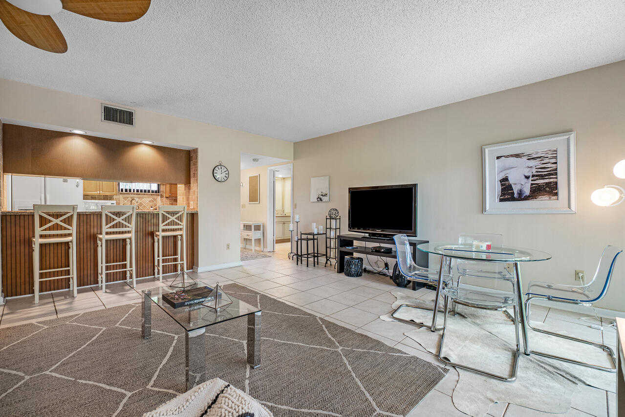 photo 2: 13334 Polo Club Road Unit 238, Wellington FL 33414