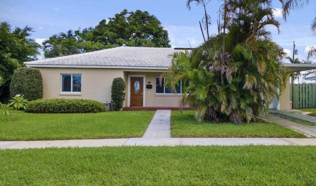 photo 2: 25 Harvard Drive, Lake Worth Beach FL 33460