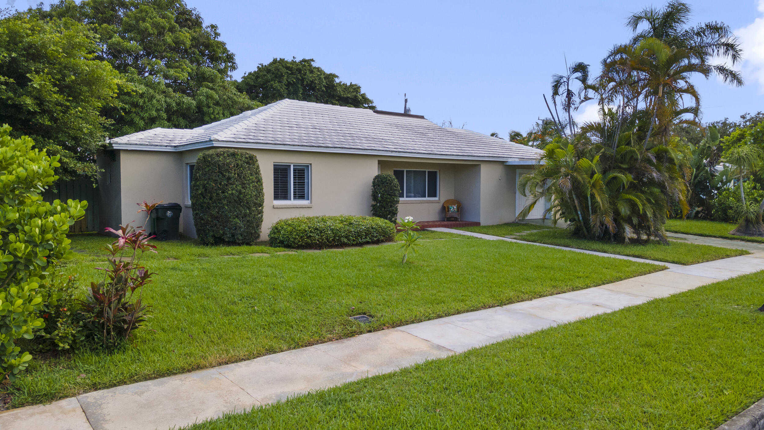 photo 3: 25 Harvard Drive, Lake Worth Beach FL 33460