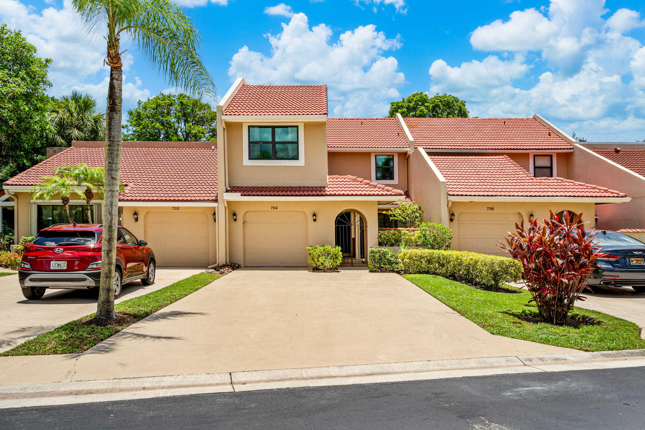 photo 1: 704 Windermere Way, Palm Beach Gardens FL 33418