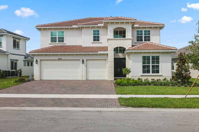 photo 1: 12232 Waterstone Circle, Palm Beach Gardens FL 33412