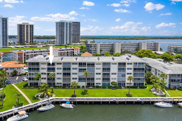 photo 1: 29 Yacht Club Drive Unit 407, North Palm Beach FL 33408