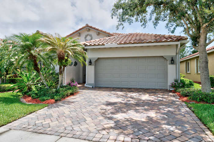 photo 1: 6188 Dorchester Way, Vero Beach FL 32966