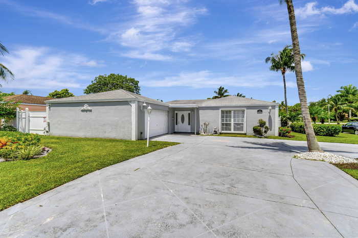 photo 1: 736 Place Tavant, Delray Beach FL 33445