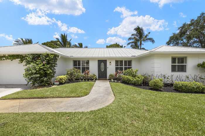 photo 1: 19 Bunker Place, Tequesta FL 33469