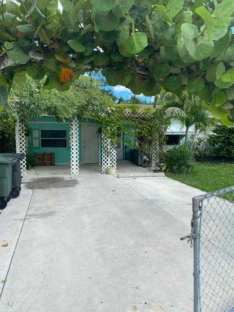 photo 3: 312 23rd Street, Fort Pierce FL 34950