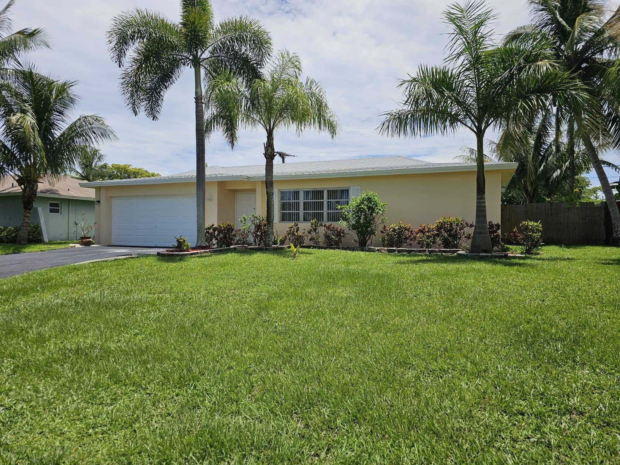 photo 1: 1164 27th Avenue, Boynton Beach FL 33426