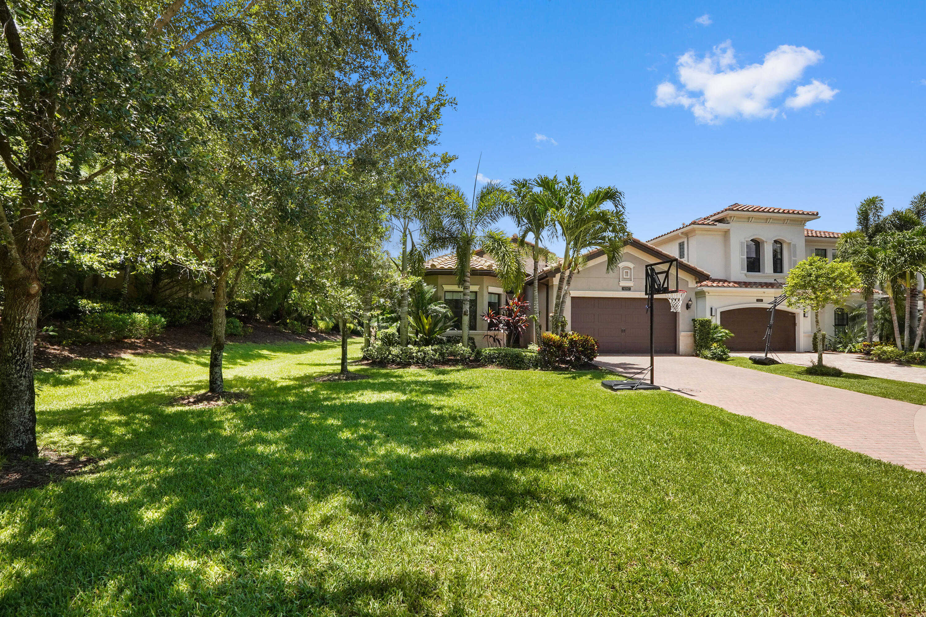 photo 1: 9397 Eden Roc Court, Delray Beach FL 33446