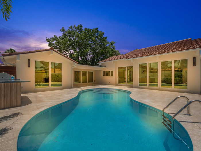 photo 2: 105 Bonefish Circle, Jupiter FL 33477