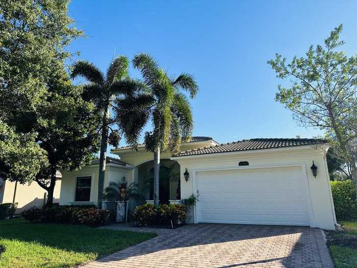 photo 2: 16084 Glencrest Avenue, Delray Beach FL 33446