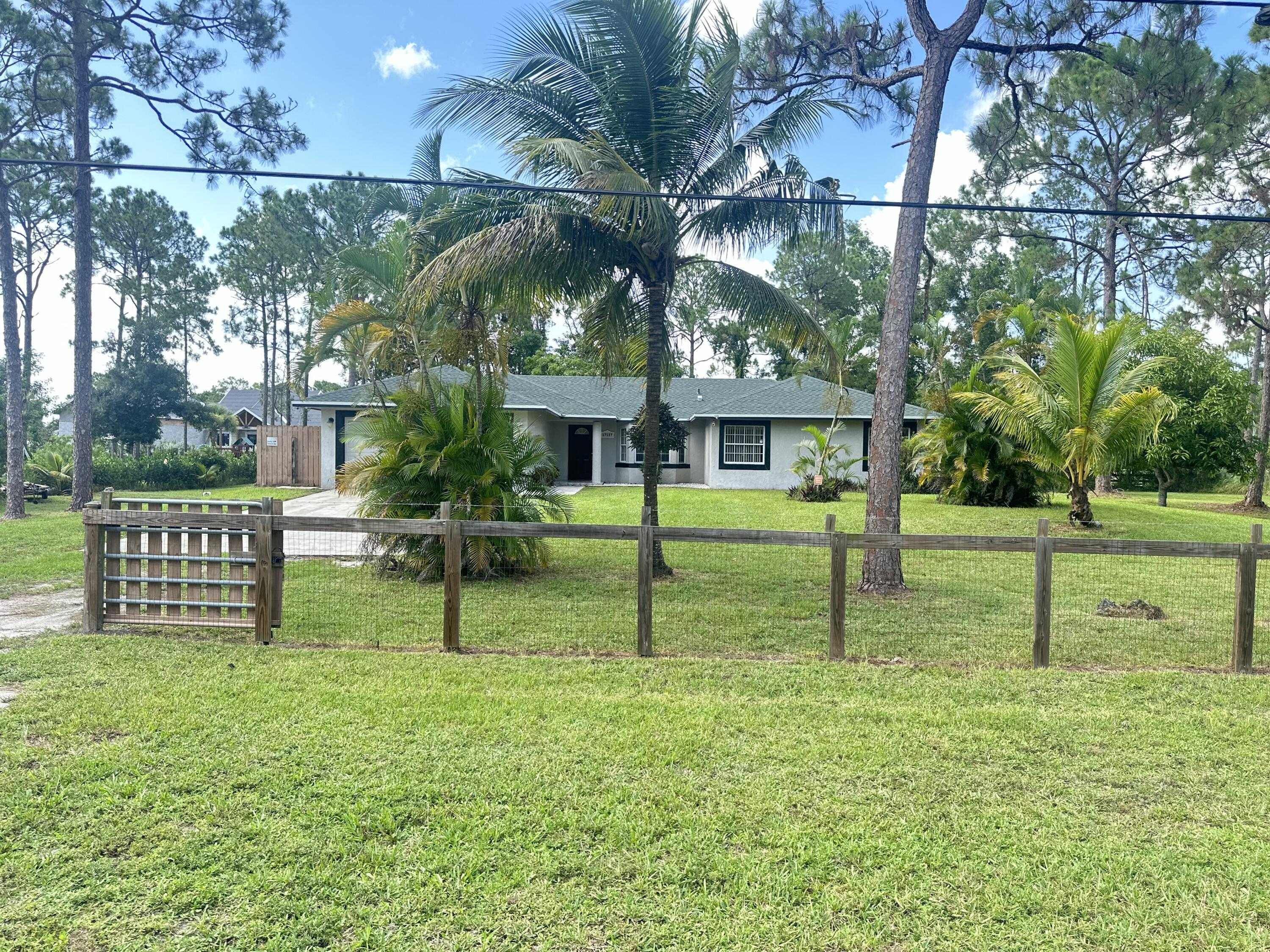 photo 3: 17127 Prado Boulevard, Loxahatchee FL 33470