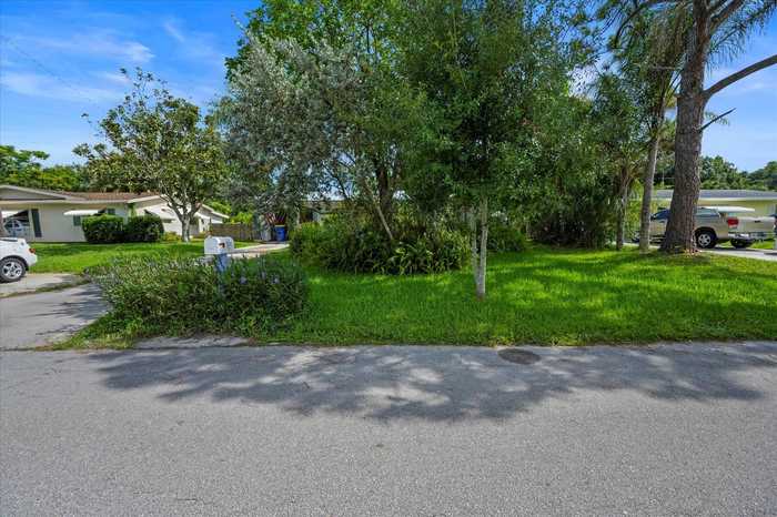 photo 2: 2279 Sunset Boulevard, Jensen Beach FL 34957