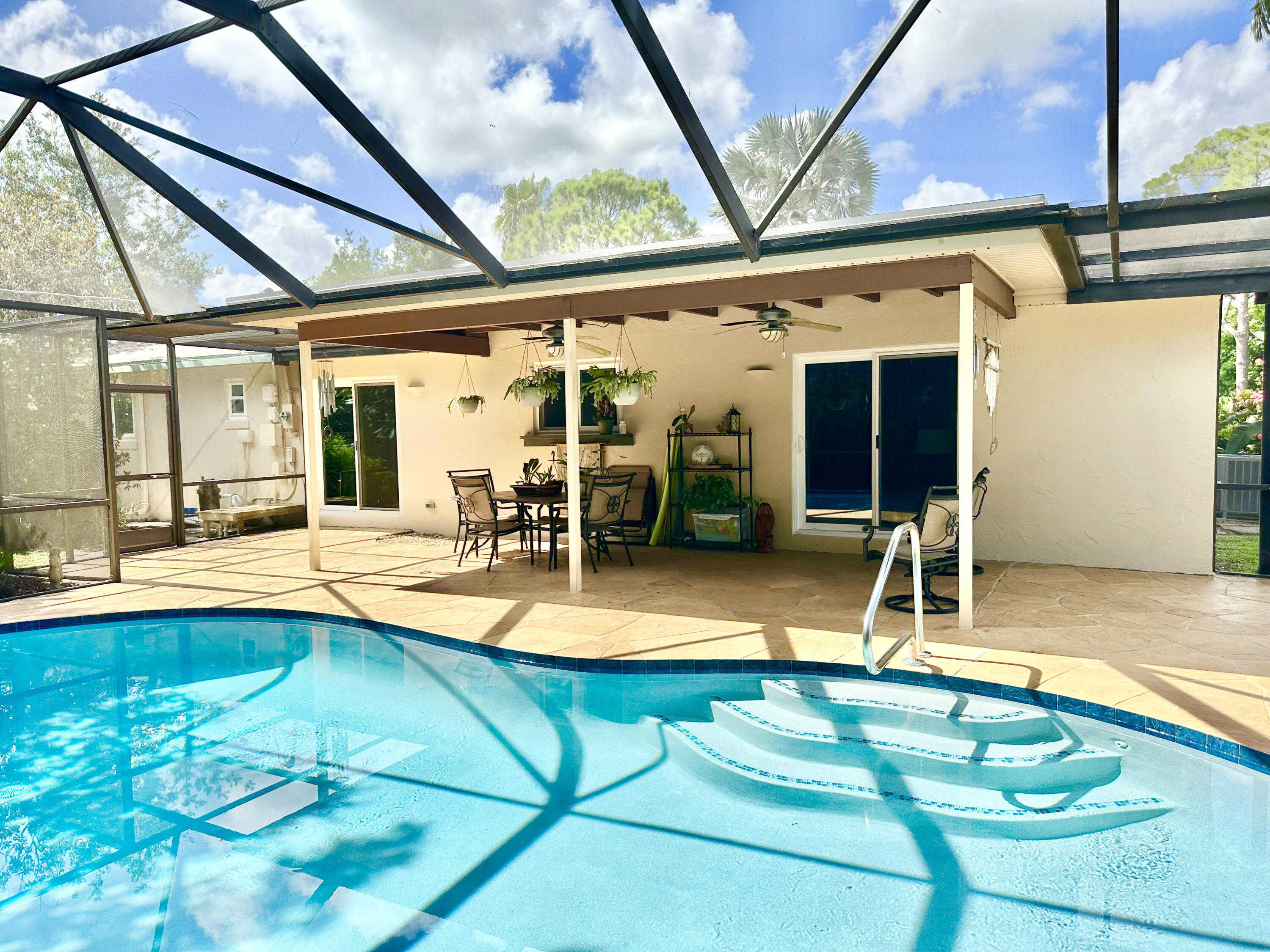 photo 2: 44 Cypress Road, Lake Worth FL 33467