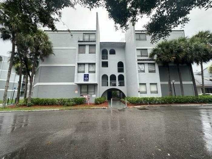 photo 1: 1880 N Congress Avenue Unit 411, West Palm Beach FL 33401