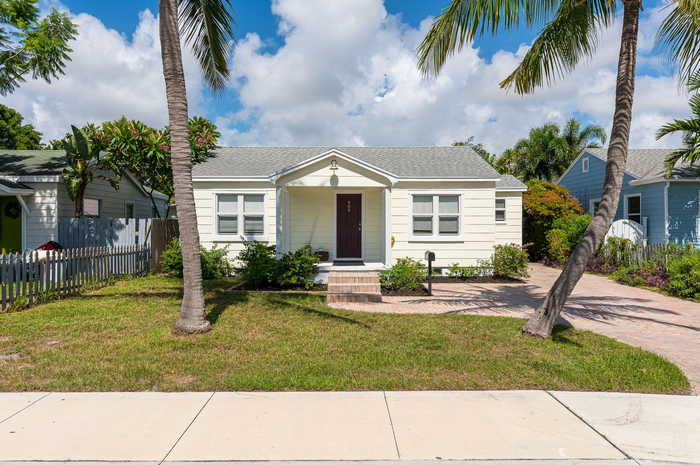 photo 1: 909 K Street, Lake Worth Beach FL 33460