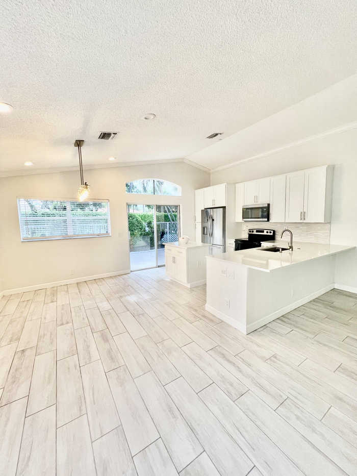 photo 1: 6705 Green Island Circle, Lake Worth FL 33463