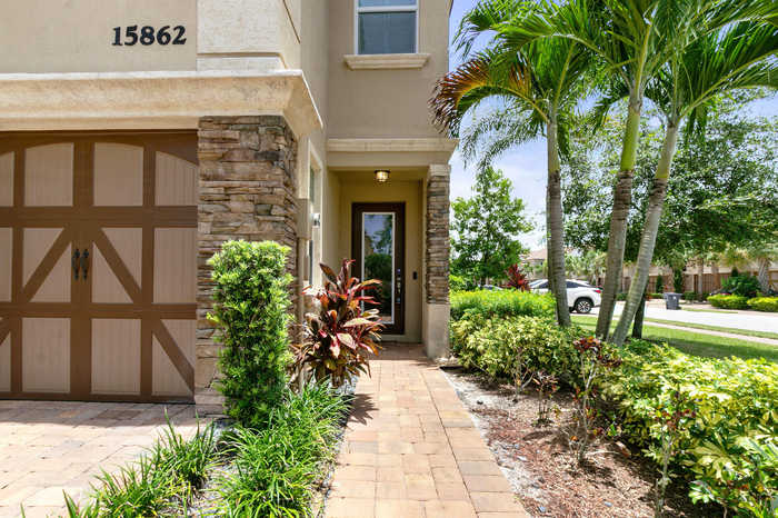 photo 2: 15862 Binks Pointe Terrace, Wellington FL 33414