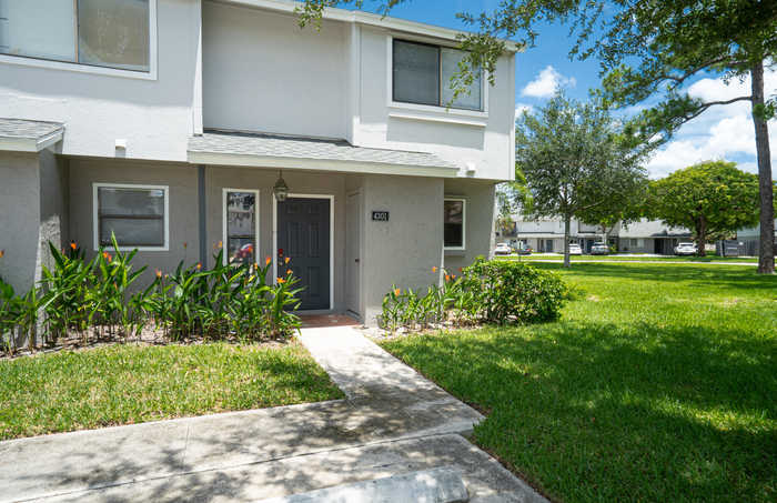 photo 1: 4301 Inlet Circle, Greenacres FL 33463