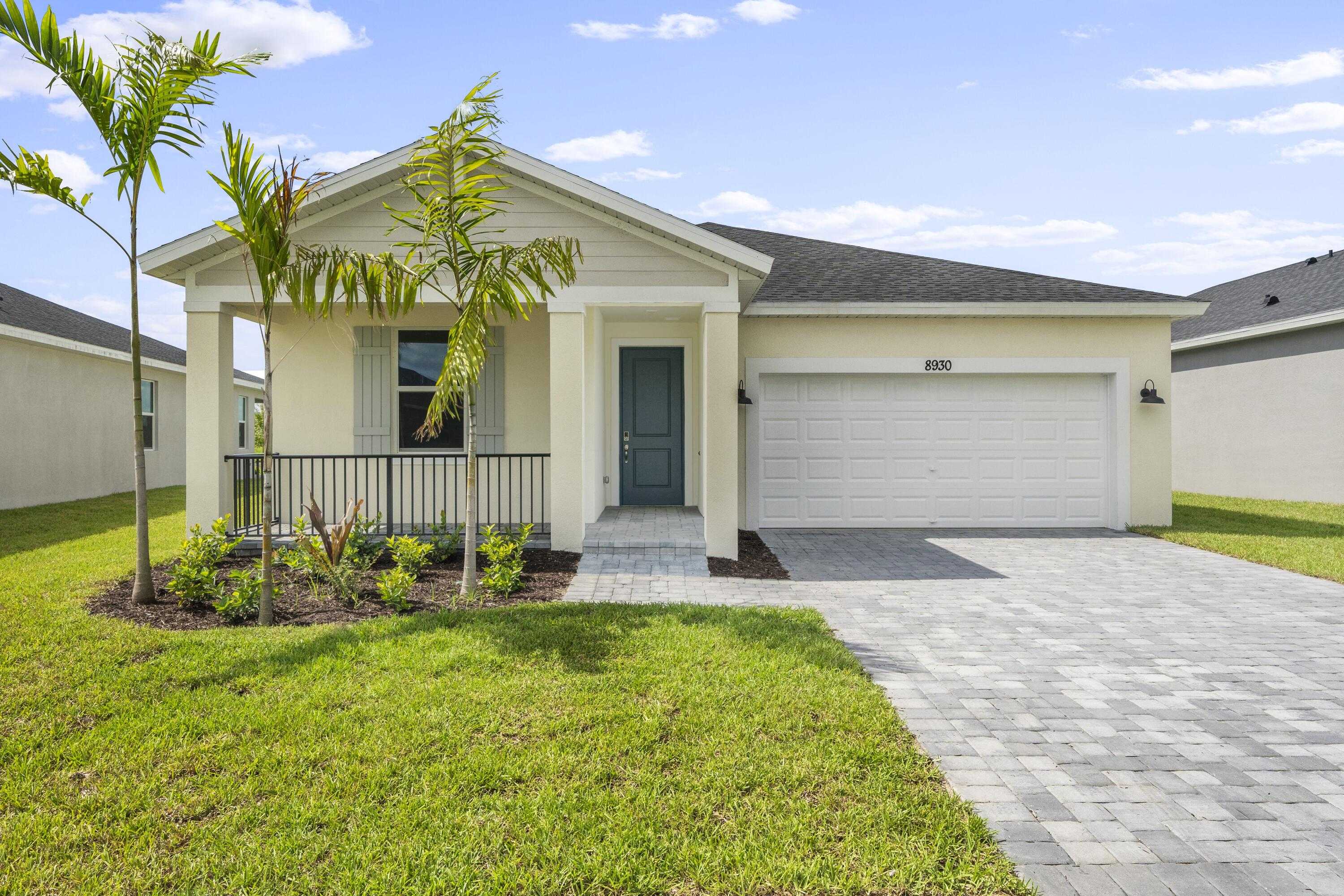 photo 1: 8930 Dahlia Circle, Port Saint Lucie FL 34986