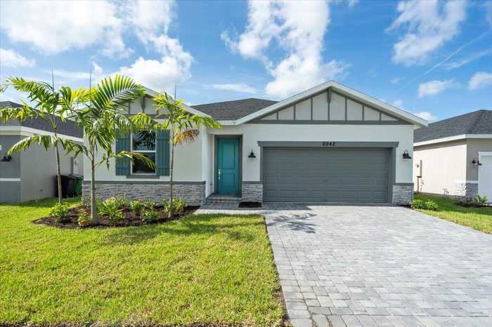 photo 1: 8942 Dahlia Circle, Port Saint Lucie FL 34986