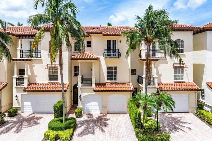 photo 2: 11 Marina Gardens Drive, Palm Beach Gardens FL 33410