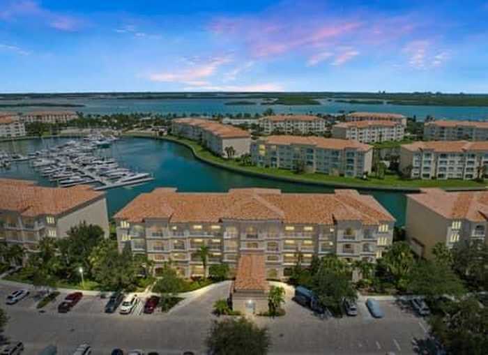 photo 1: 17 Harbour Isle Drive Unit 204, Fort Pierce FL 34949